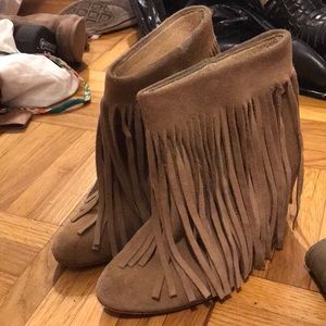 Koolaburra fringe wedge booties